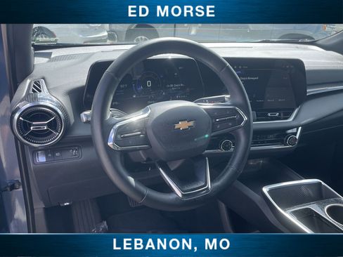 Used 2025 Chevrolet Equinox LT image 32