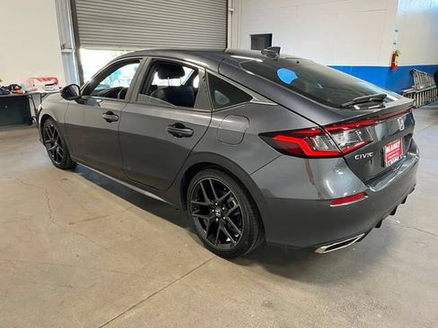 Used 2023 Honda Civic Sport Touring image 5