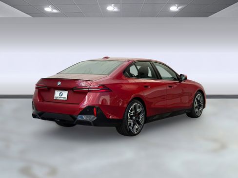 Used 2026 BMW 530i w/ M Sport Package RWD image 8