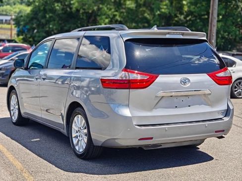 Used 2015 Toyota Sienna Limited Premium AWD/4WD image 5