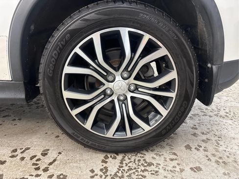 Used 2018 Mitsubishi Outlander Sport SE AWD/4WD image 29