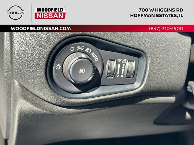 Used 2022 Jeep Renegade Altitude w/ Convenience Group AWD/4WD image 26