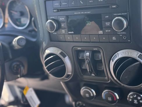 Used 2017 Jeep Wrangler Unlimited Sport w/ Quick Order Package 24S image 20