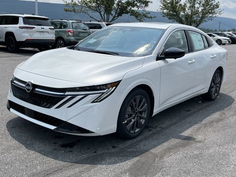 New 2026 Nissan Sentra SL FWD image 10