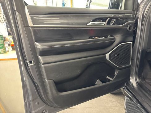 Used 2022 Jeep Wagoneer Series I w/ Convenience Group I AWD/4WD image 17