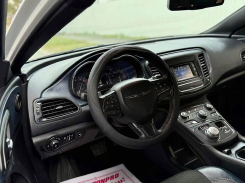 Used 2015 Chrysler 200 S w/ Comfort Group image 10