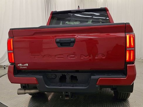 Certified 2025 Toyota Tacoma SR5 AWD/4WD image 4