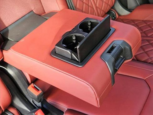 Used 2025 Audi SQ8 Prestige w/ Prestige Package image 17