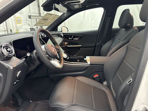 Used 2026 Mercedes-Benz GLC 300 image 14