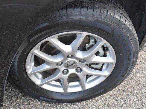 Used 2024 Chrysler Pacifica Touring-L FWD image 14