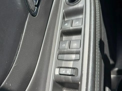 Used 2021 Buick Encore Preferred AWD/4WD image 22