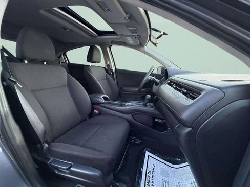 Used 2017 Honda HR-V EX image 15