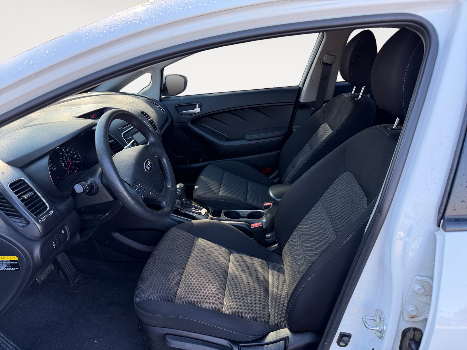 Used 2018 Kia Forte LX FWD image 9