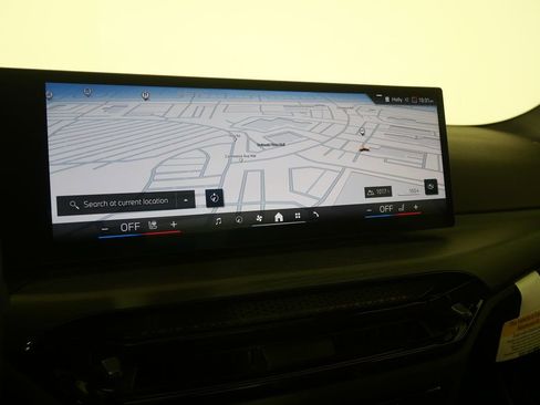 Certified 2025 BMW 330i Sedan image 26