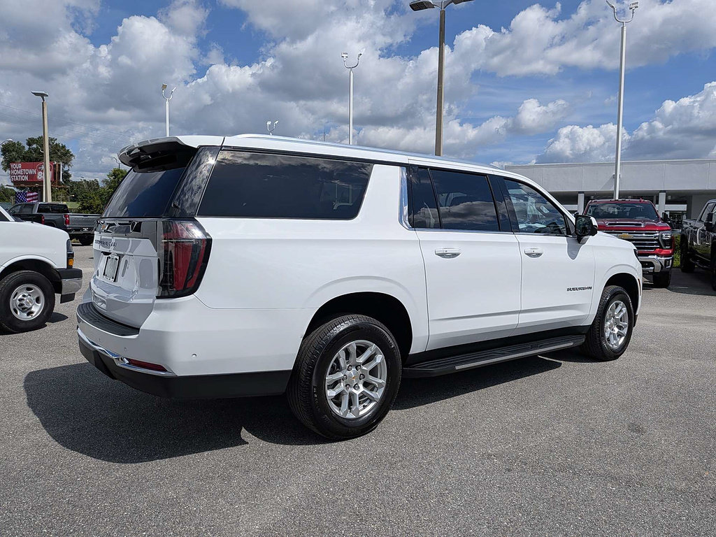 Certified 2025 Chevrolet Suburban LS AWD/4WD image 3