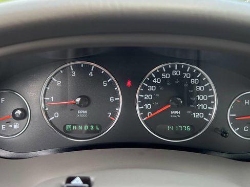 Used 2004 Chrysler Concorde LXi image 39