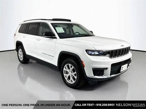 Used 2023 Jeep Grand Cherokee L Limited AWD/4WD image 1