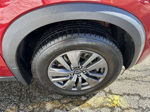 Used 2024 Nissan Pathfinder SV w/ Black Appearance Package AWD/4WD image 13