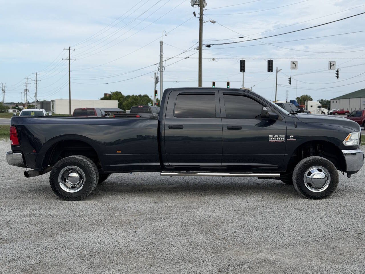 Used 2014 RAM 3500 Tradesman w/ Chrome Appearance Group AWD/4WD image 3