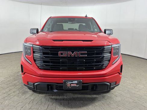 Used 2024 GMC Sierra 1500 Pro w/ Graphite Edition AWD/4WD image 2
