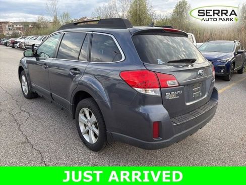 Used 2014 Subaru Outback 2.5i Premium w/ Moonroof Package image 4