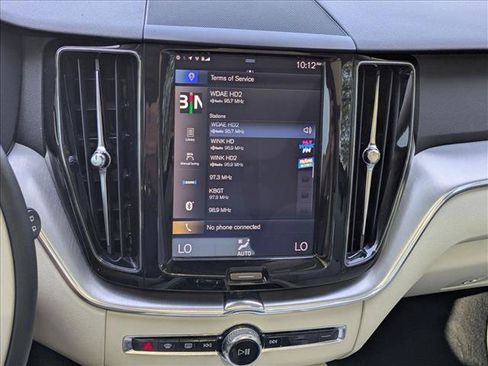 Used 2019 Volvo XC60 T5 Momentum FWD image 14