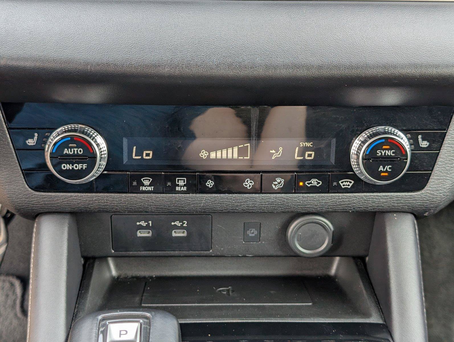 Used 2025 Mitsubishi Outlander SE AWD/4WD image 24