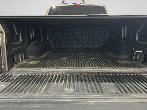 Used 2017 Ford F250 XLT w/ XLT Value Package AWD/4WD image 18