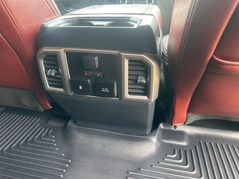 Used 2022 Ford F250 Platinum w/ FX4 Off-Road Package AWD/4WD image 17