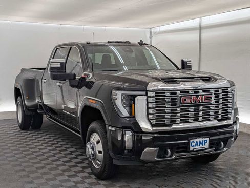 Used 2024 GMC Sierra 3500 Denali w/ Denali Reserve Package image 8