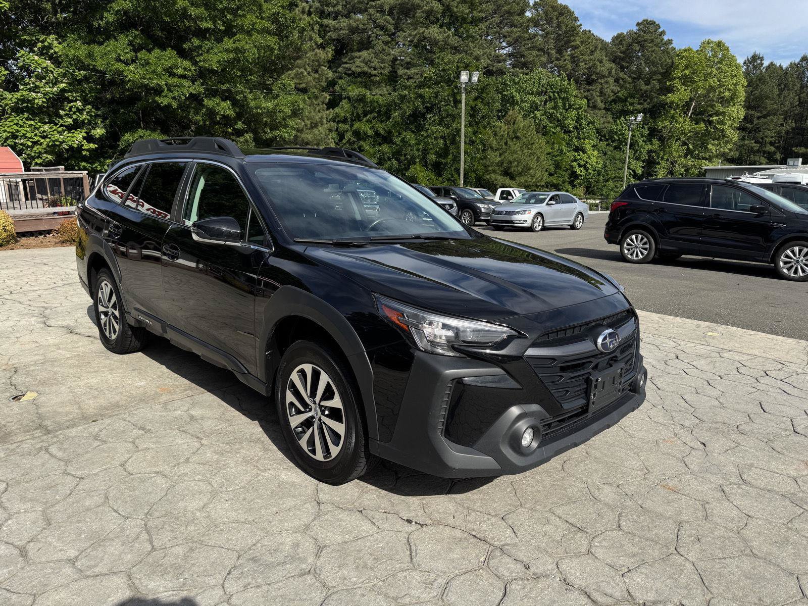 Used 2024 Subaru Outback Premium AWD/4WD image 17