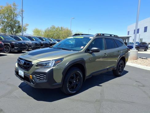 Used 2025 Subaru Outback Wilderness AWD/4WD image 7