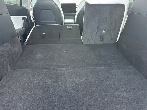 Used 2022 Tesla Model Y Performance image 31