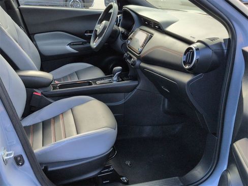 Used 2023 Nissan Kicks SR w/ SR Premium Package image 19