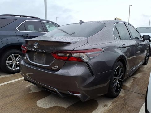 Certified 2021 Toyota Camry SE FWD image 8