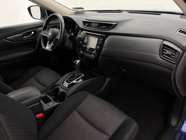 Used 2018 Nissan Rogue SV FWD image 13