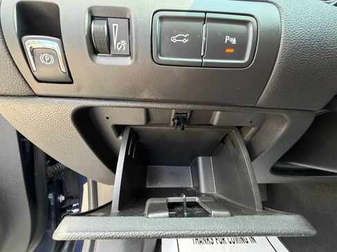 Used 2019 Chevrolet Impala Premier FWD image 22