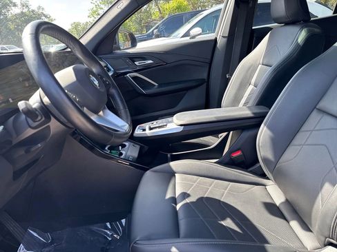 Used 2025 BMW X2 xDrive28i AWD/4WD image 10