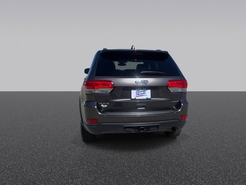 Used 2019 Jeep Grand Cherokee Laredo w/ Laredo X Package AWD/4WD image 8