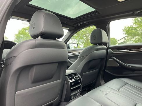 Used 2022 BMW 540i xDrive w/ M Sport Package AWD/4WD image 22