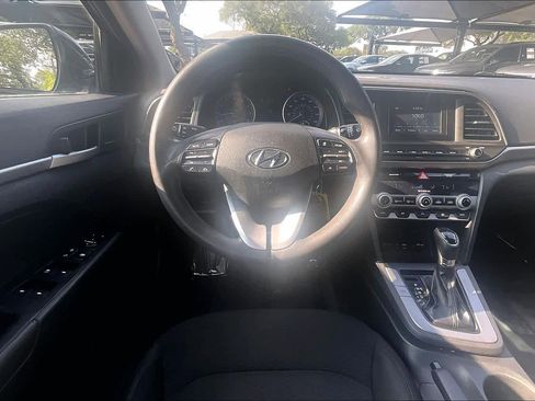Used 2020 Hyundai Elantra SE w/ Cargo Package (C1) FWD image 6