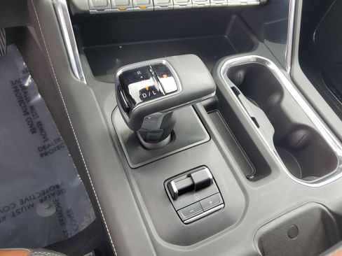 Used 2024 GMC Sierra 1500 Denali Ultimate image 25