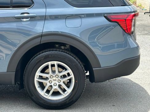 New 2026 Ford Explorer Active w/ Active Comfort Package RWD image 40