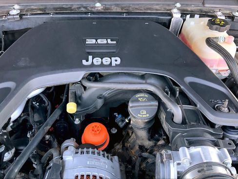 Used 2020 Jeep Gladiator Sport w/ Quick Order Package 24S AWD/4WD image 32