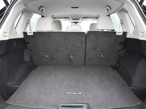 Used 2025 Nissan Rogue SV FWD image 16