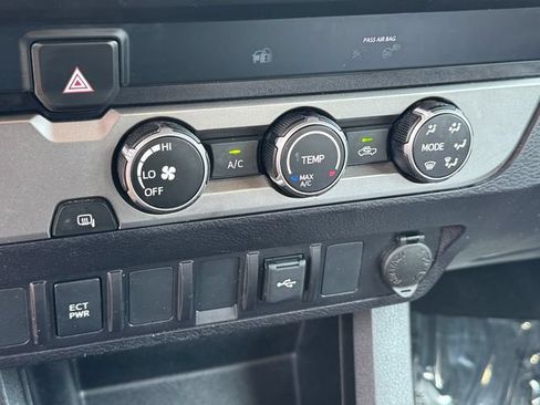Used 2022 Toyota Tacoma SR RWD image 19
