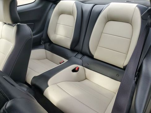 Used 2015 Ford Mustang GT Premium image 12