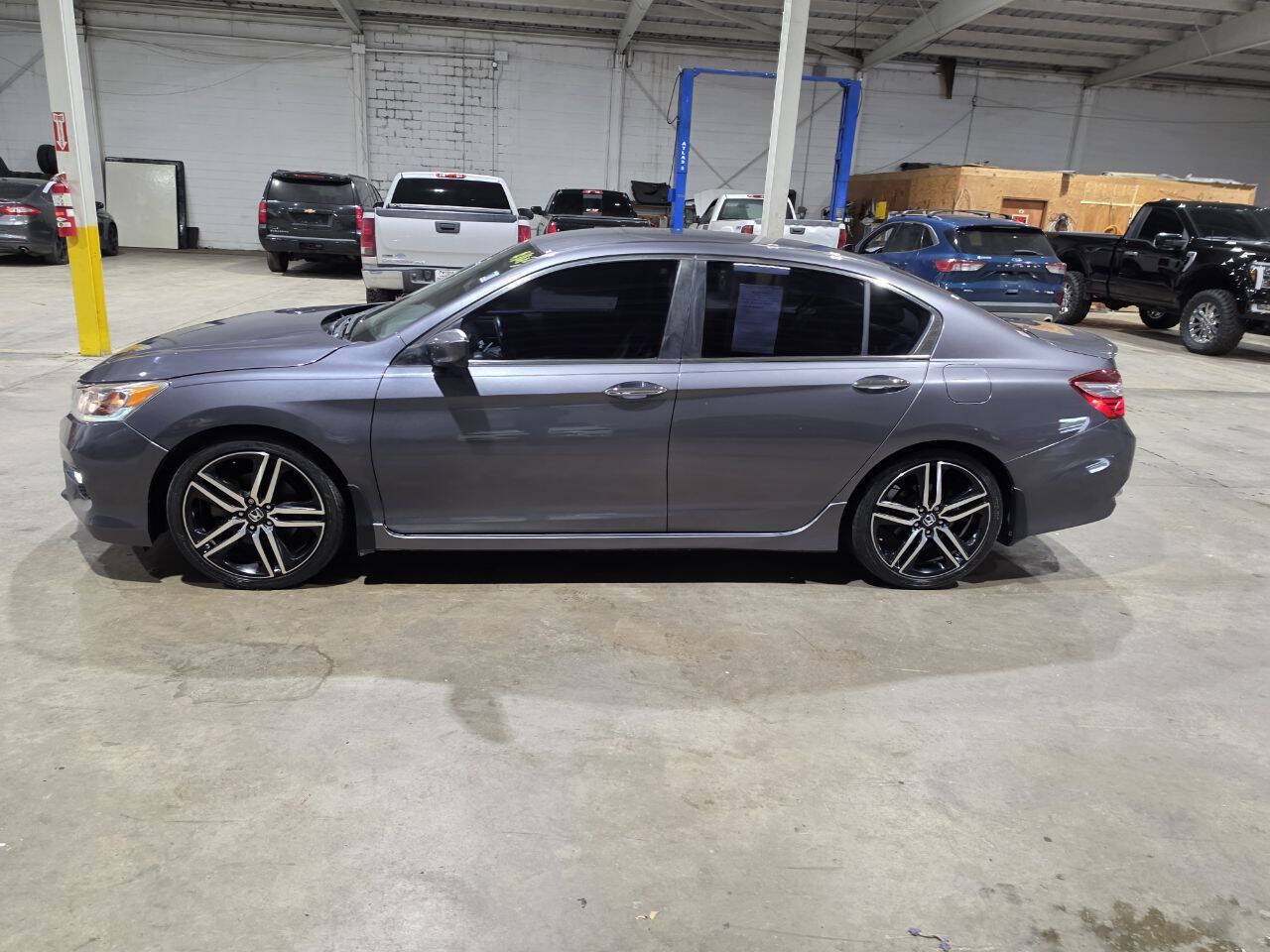 Used 2016 Honda Accord Sport image 5