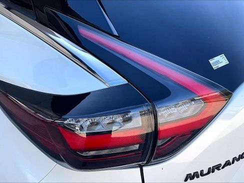 Certified 2024 Nissan Murano SV w/ SV Midnight Edition Package image 28