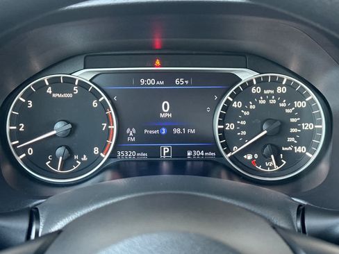 Used 2025 Nissan Altima 2.5 SV FWD image 23
